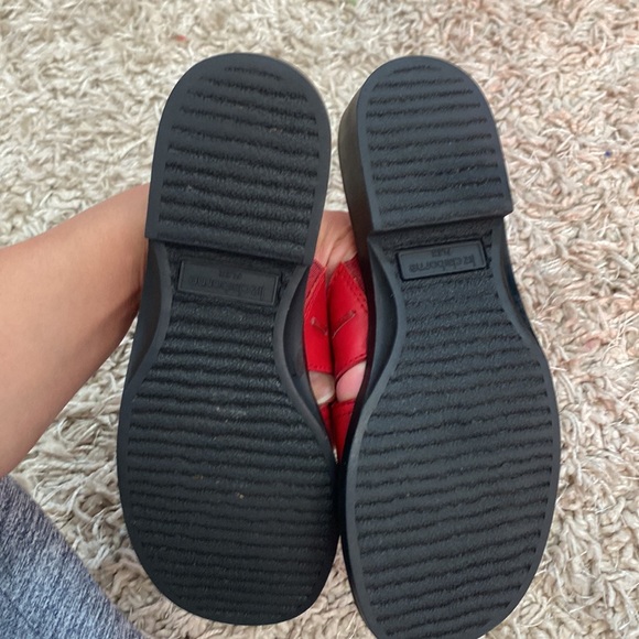 Liz Claiborne Sandals Flex red leather slip on casual beach summer comfort comfy - Picture 10 of 11